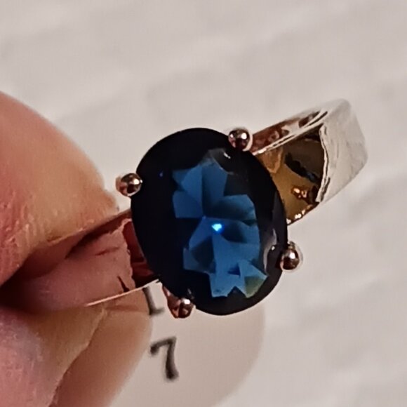 Blue Sapphire Silver Solitaire Fashion Ring Size 7 NWOT - Picture 3 of 14